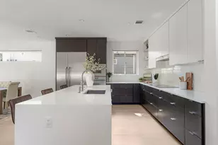 905 E 2nd St, Austin, TX 78702 - Photo 15