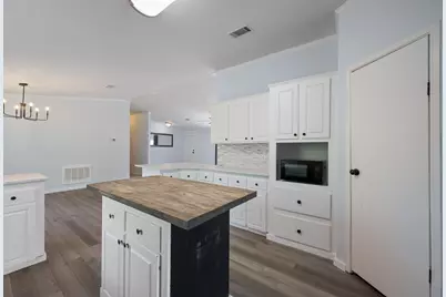 140 Creedmore Drive, Liberty Hill, TX 78642 - Photo 13