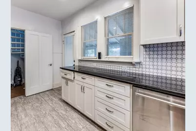 423 S Main Street, Lockhart, TX 78644 - Photo 7