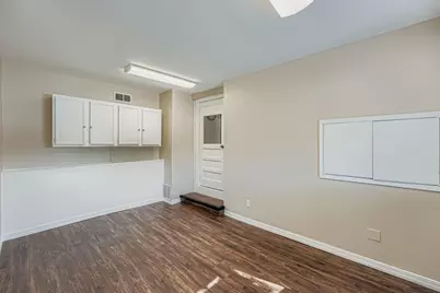 702 W St John's Avenue #B, Austin, TX 78752 - Photo 9