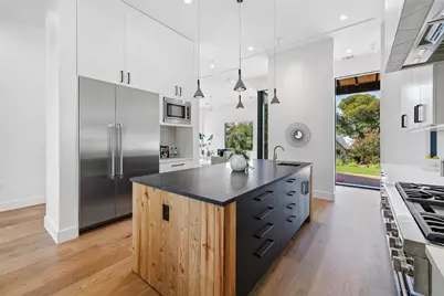 2001 Forest Trail, Austin, TX 78703 - Photo 21