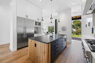 2001 Forest Trail, Austin, TX 78703 - Photo 21