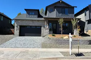 483 N Valerian Ln, Flagstaff, AZ 86004 - Photo 1