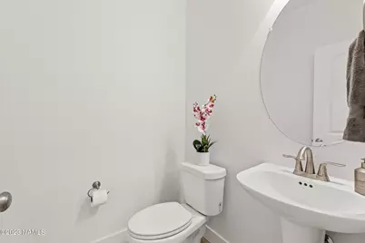 11 E Sullivan Avenue, Flagstaff, AZ 86001 - Photo 5