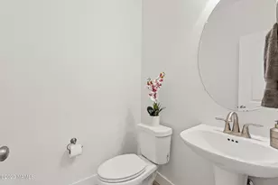 11 E Sullivan Ave, Flagstaff, AZ 86001 - Photo 5