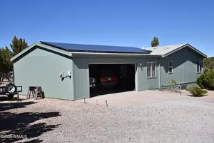 26360 W Solano Dr, Seligman, AZ 86337 - Photo 5