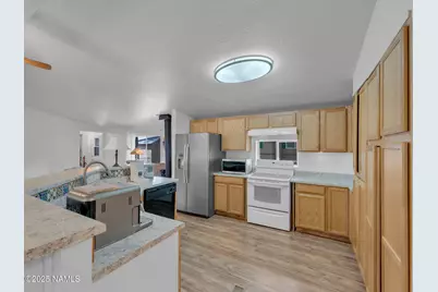 17140 Redwood Drive, Munds Park, AZ 86017 - Photo 11