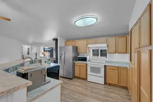 17140 Redwood Dr, Munds Park, AZ 86017 - Photo 11