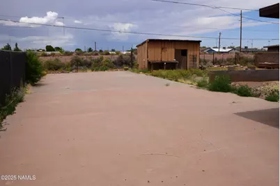 601 N Cottonwood Avenue, Winslow, AZ 86047 - Photo 37