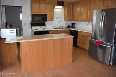 601 N Cottonwood Avenue, Winslow, AZ 86047 - Photo 7