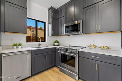 302 W Oak Avenue #10, Flagstaff, AZ 86001 - Photo 13