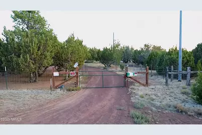 424 E Greenbrier Drive, Williams, AZ 86046 - Photo 3