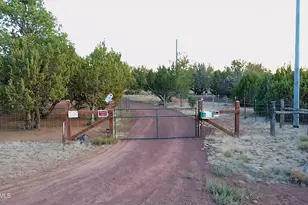 424 E Greenbrier Dr, Williams, AZ 86046 - Photo 3