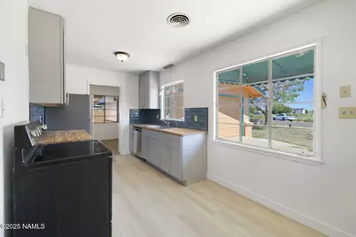 501 N Taylor Avenue, Winslow, AZ 86047 - Photo 25