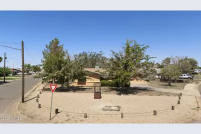 501 N Taylor Avenue, Winslow, AZ 86047 - Photo 3
