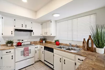 5613 W Grovers Avenue, Glendale, AZ 85308 - Photo 7