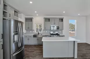 393 E Greenbriar Dr, Williams, AZ 86046 - Photo 3