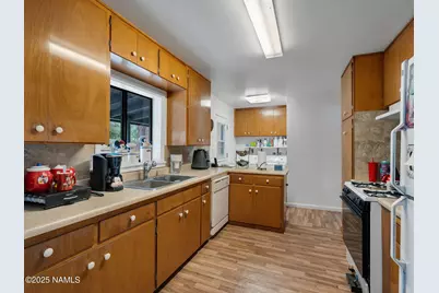 1011 W Sheridan Avenue, Williams, AZ 86046 - Photo 7