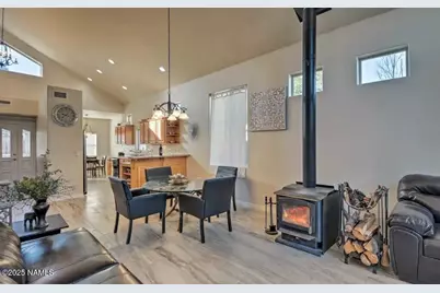 210 W Cedar Avenue, Flagstaff, AZ 86001 - Photo 3