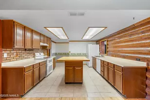 7215 Slayton Ranch Rd, Flagstaff, AZ 86004 - Photo 17