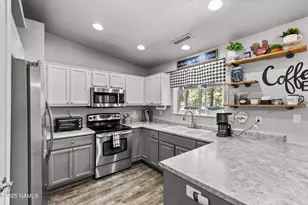 1920 W University Heights Dr N, Flagstaff, AZ 86005 - Photo 9