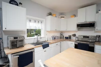 2576 W Roberts Road, Ash Fork, AZ 86320 - Photo 3