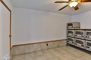 909 N Park Dr, Winslow, AZ 86047 - Photo 27