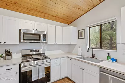 715 E Trout Creek Road, Munds Park, AZ 86017 - Photo 11