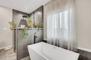 23705 N 104th Ave, Peoria, AZ 85383 - Photo 43