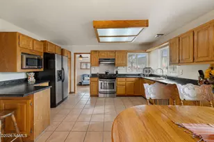 920 W Sheridan Ave, Williams, AZ 86046 - Photo 11