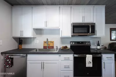 605 E Hillside Drive, Munds Park, AZ 86017 - Photo 9