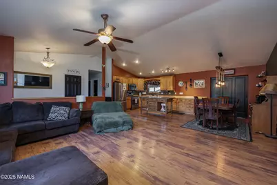 7740 Sundance, Flagstaff, AZ 86004 - Photo 9