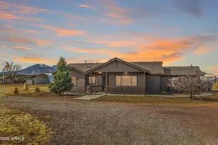 7725 Alma Rd, Flagstaff, AZ 86004 - Photo 3