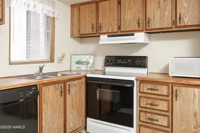 17050 Big Sky Drive, Munds Park, AZ 86017 - Photo 9