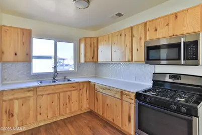 650 W Gilmore Street, Winslow, AZ 86047 - Photo 5