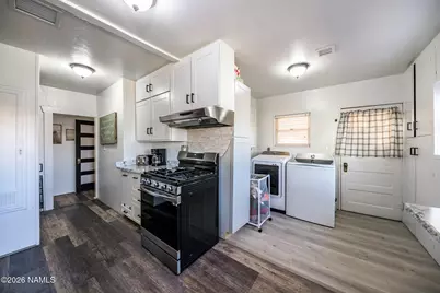 901 N Warren Avenue, Winslow, AZ 86047 - Photo 15