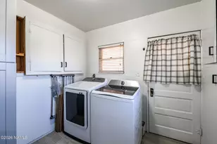 901 N Warren Ave, Winslow, AZ 86047 - Photo 17