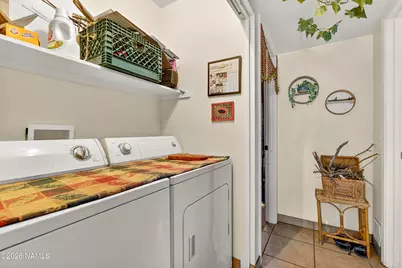 814 W Summit Avenue, Flagstaff, AZ 86001 - Photo 29