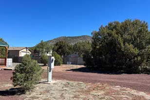 327 E Greenbriar Dr, Williams, AZ 86046 - Photo 21