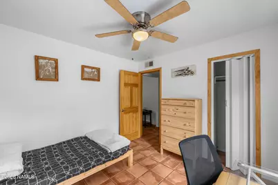 219 E Zuni Drive, Flagstaff, AZ 86005 - Photo 17