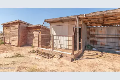 552 W Mountain View Street, Winslow, AZ 86047 - Photo 33