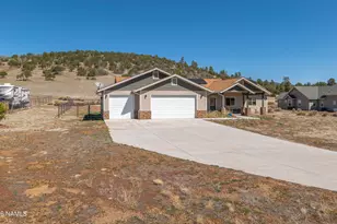 8951 Richfield Dr, Flagstaff, AZ 86004 - Photo 9