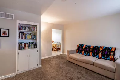 204 W Gilmore Street, Winslow, AZ 86047 - Photo 3