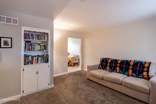 204 W Gilmore St, Winslow, AZ 86047 - Photo 3