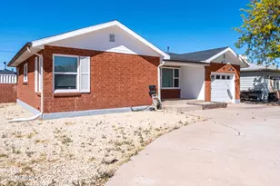 204 W Gilmore St, Winslow, AZ 86047 - Photo 15