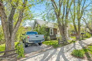 715 W Summit Ave, Flagstaff, AZ 86001 - Photo 3
