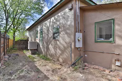 518 N Warren Avenue, Winslow, AZ 86047 - Photo 33