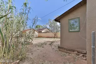 518 N Warren Ave, Winslow, AZ 86047 - Photo 37