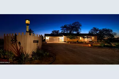 2201 Scenic View Drive, Winslow, AZ 86047 - Photo 1