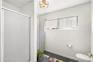213 E Zuni Dr, Flagstaff, AZ 86005 - Photo 15